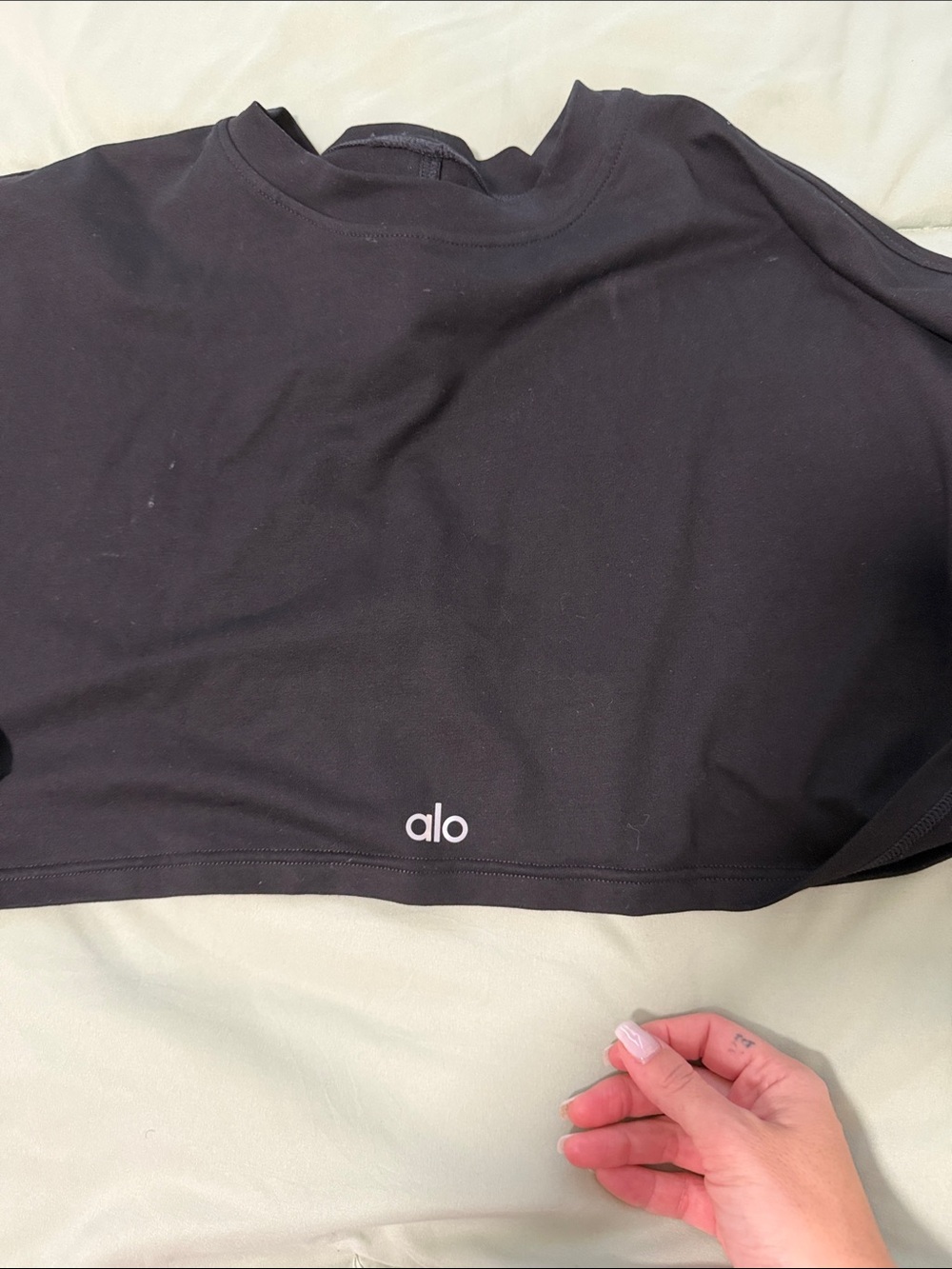 ALO Yoga Black Cropped with long sleeve